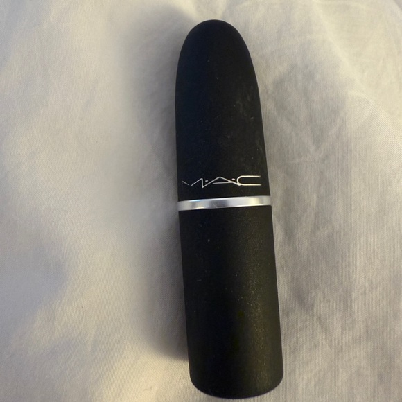 MAC Cosmetics Best of Me Powder Kiss Lipstick - Soft Nude - Picture 3 of 5
